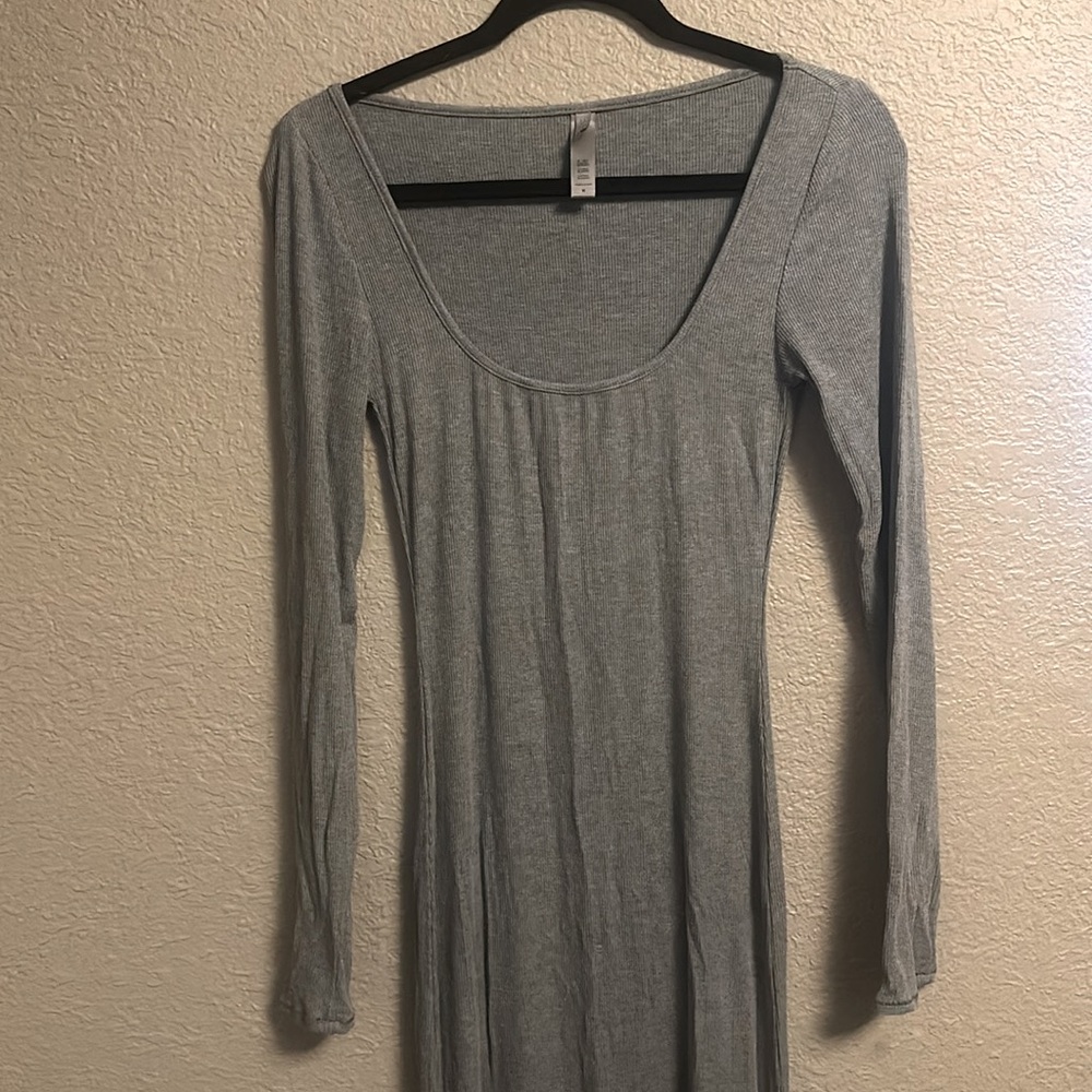 New SKIMS Soft Lounge Long Sleeve Dress - Picture 6 of 6